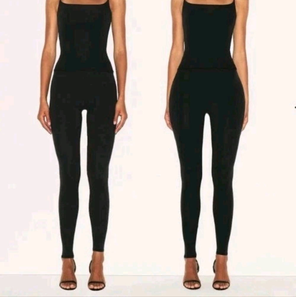 $108 Skims Body Hip Enhancing Padded Mid Thigh Short Large - Picture 3 of 7